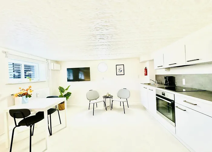 Aday - Blue Water With Public Parking Apartment